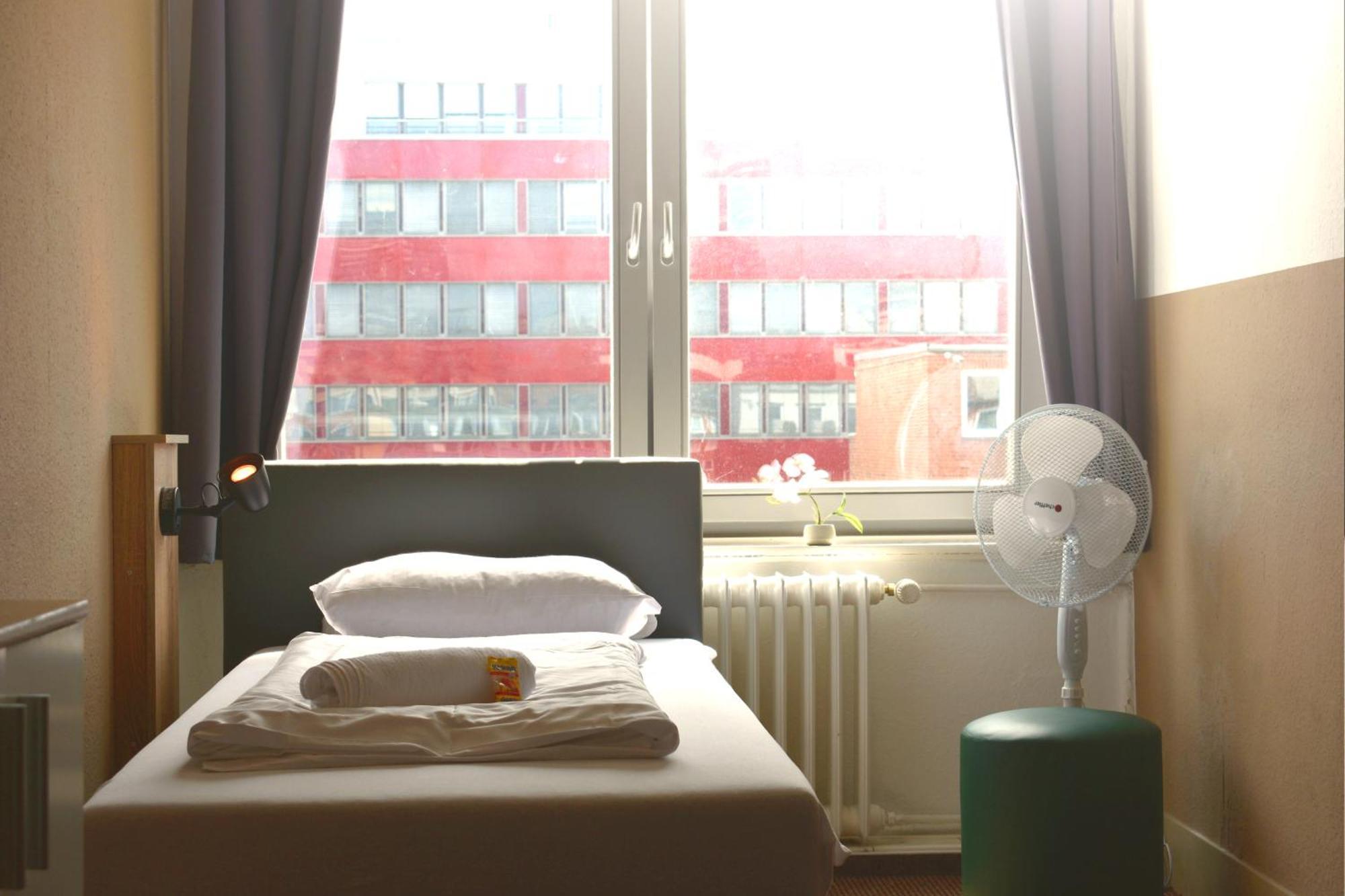 Hostel City Sued Hamburg-Harburg Exteriör bild